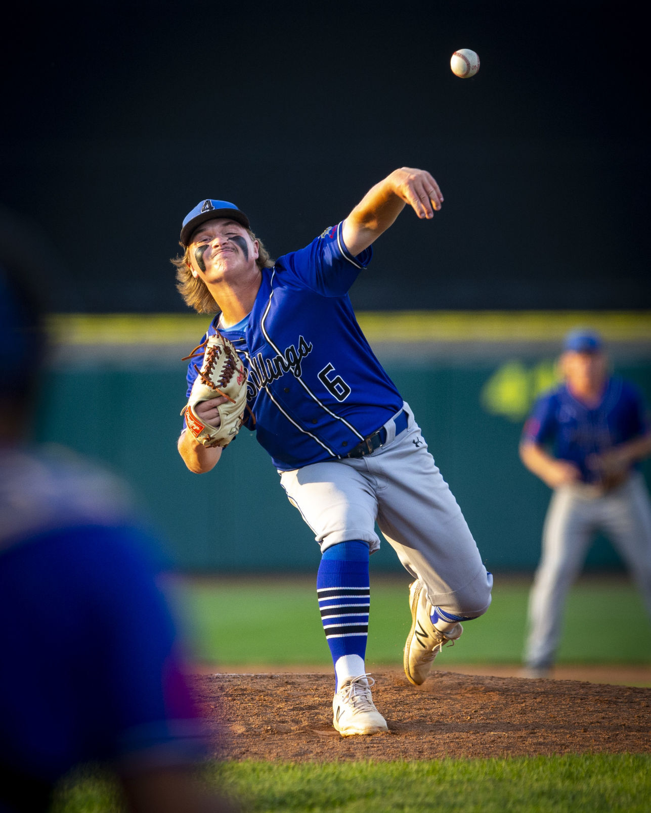 Royals vs. Scarlets